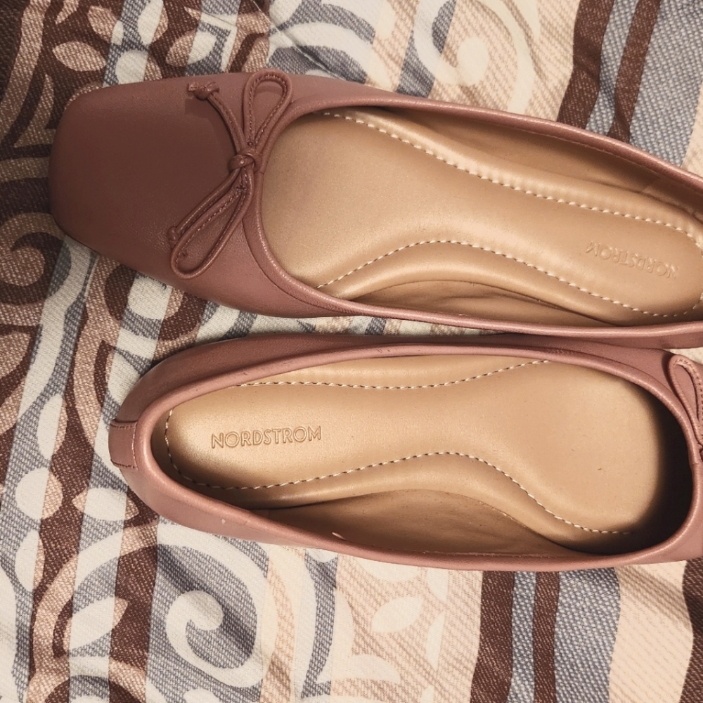 Women's shoes NWOT